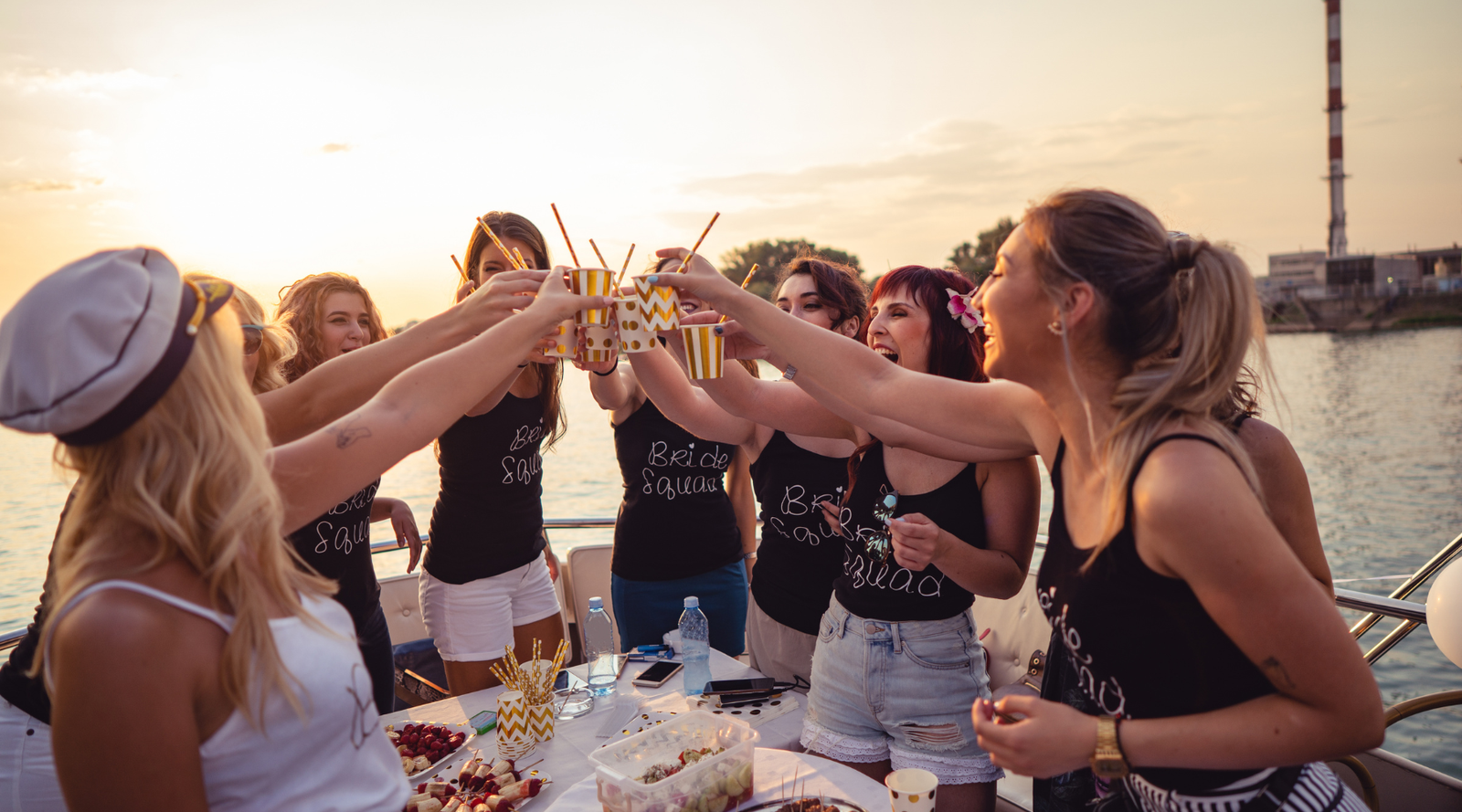 Hot Girls Go to Miami: Everything You Need for the Perfect Girls' Trip