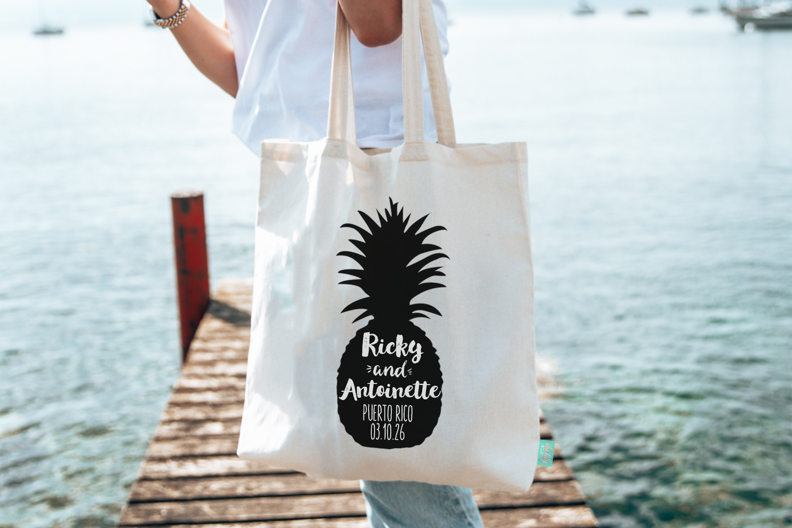 Destination Wedding Tote Bags | Personalized Destination Wedding Favors | Pineapple Silhouette