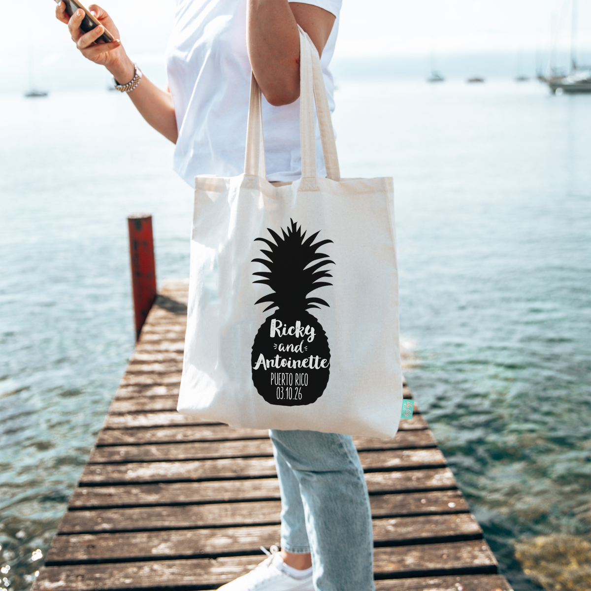 Destination Wedding Tote Bags | Personalized Destination Wedding Favors | Pineapple Silhouette